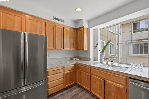 $525,000 | 1524 Tucker Street, Oakland, CA 94603