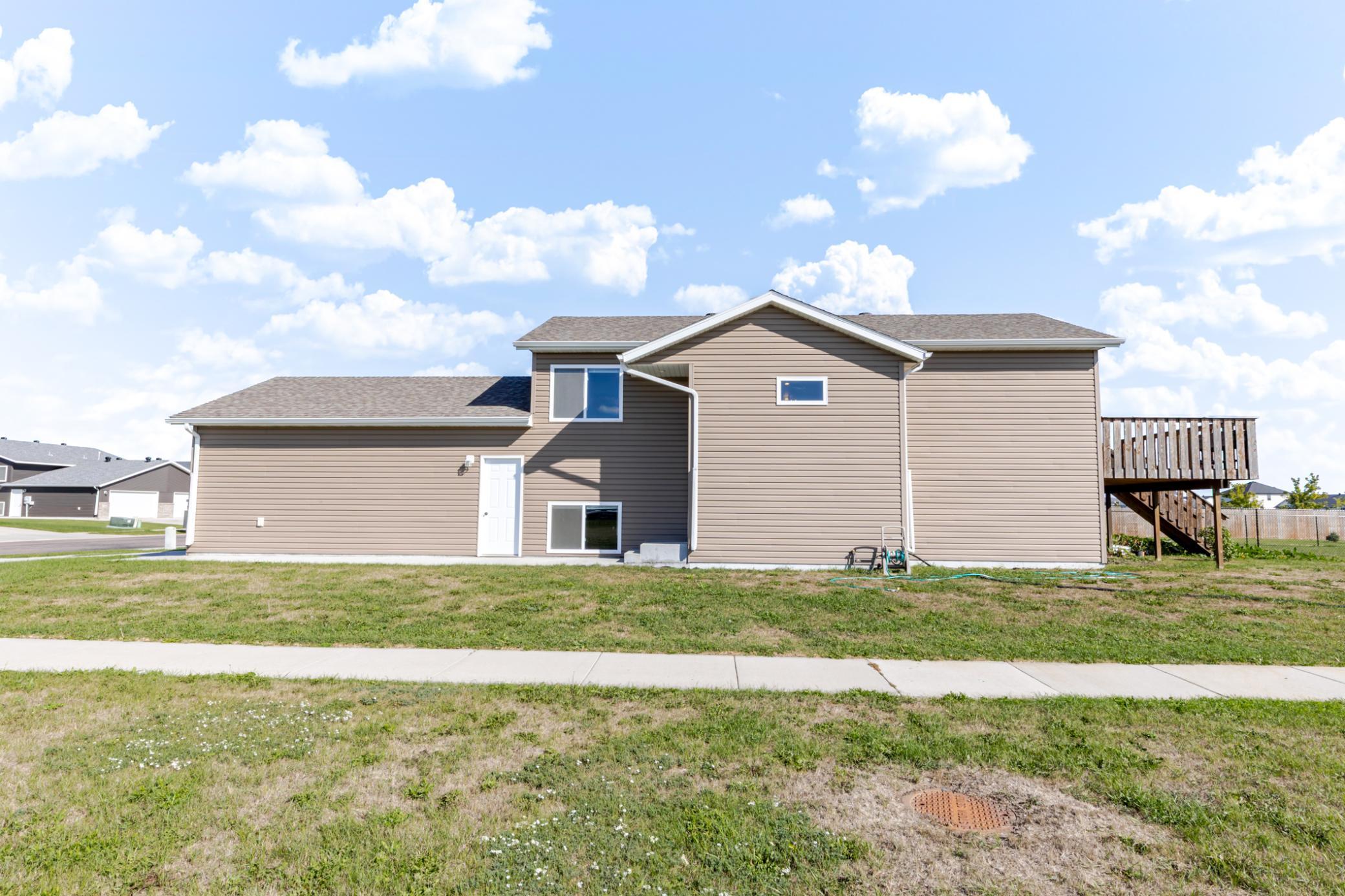 3299 Maple Leaf Loop South Fargo, ND 58104 - Photo 6 of 44 Gallery Image 6