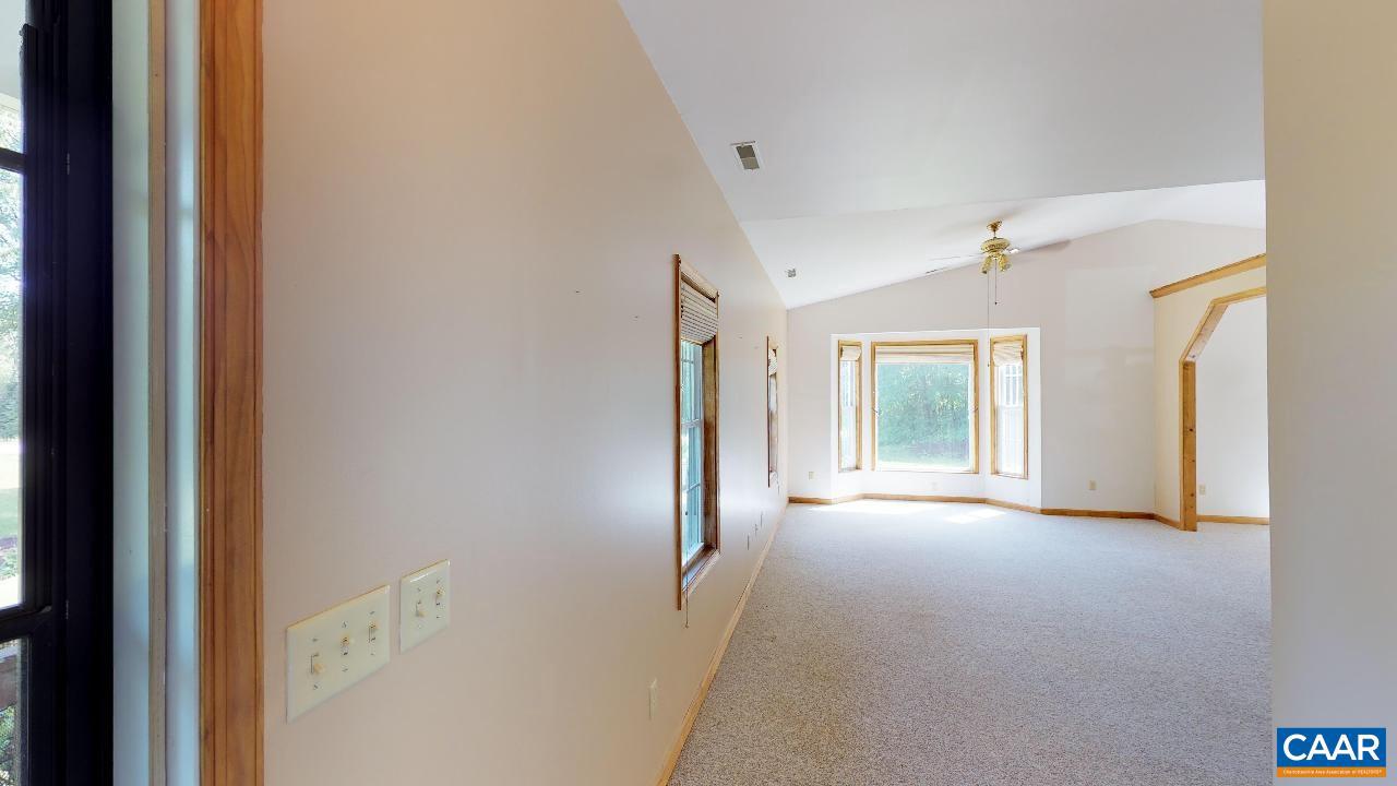 8657 3 Notch Road Louisa, VA 23093 - Photo 4 of 18