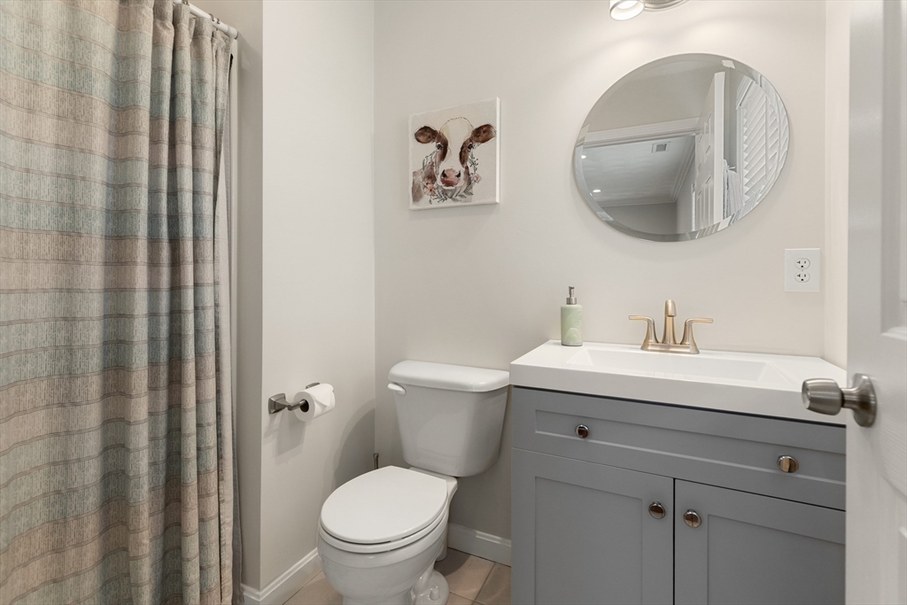 34 Moffett Road Lynn, MA 01905 - Photo 17 of 36