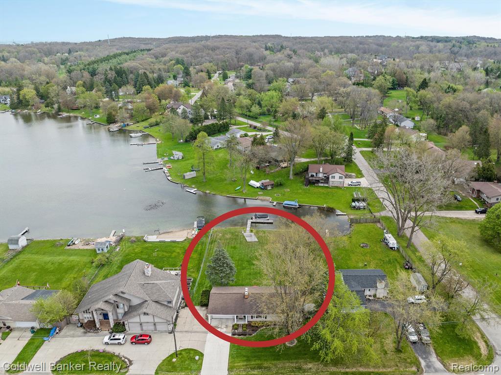 9070 Sashabaw Road Clarkston, MI 48348 - Photo 2 of 44