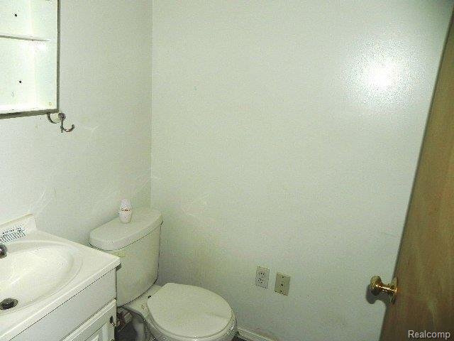 8820 Wayne Road Romulus, MI 48174 - Photo 14 of 32 261-833544_Bathroom 2.JPG