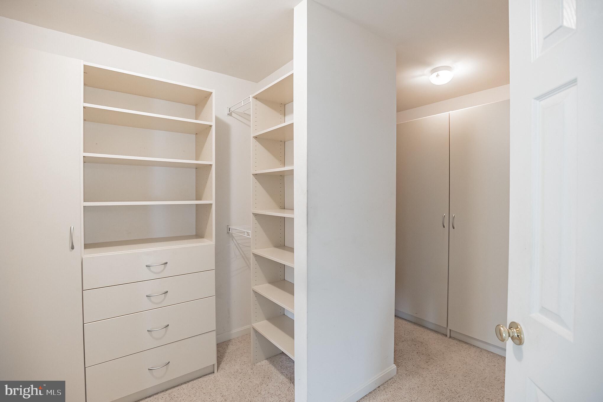 29 Mullen Drive Sicklerville, NJ 08081 - Photo 21 of 38 Master Walk In