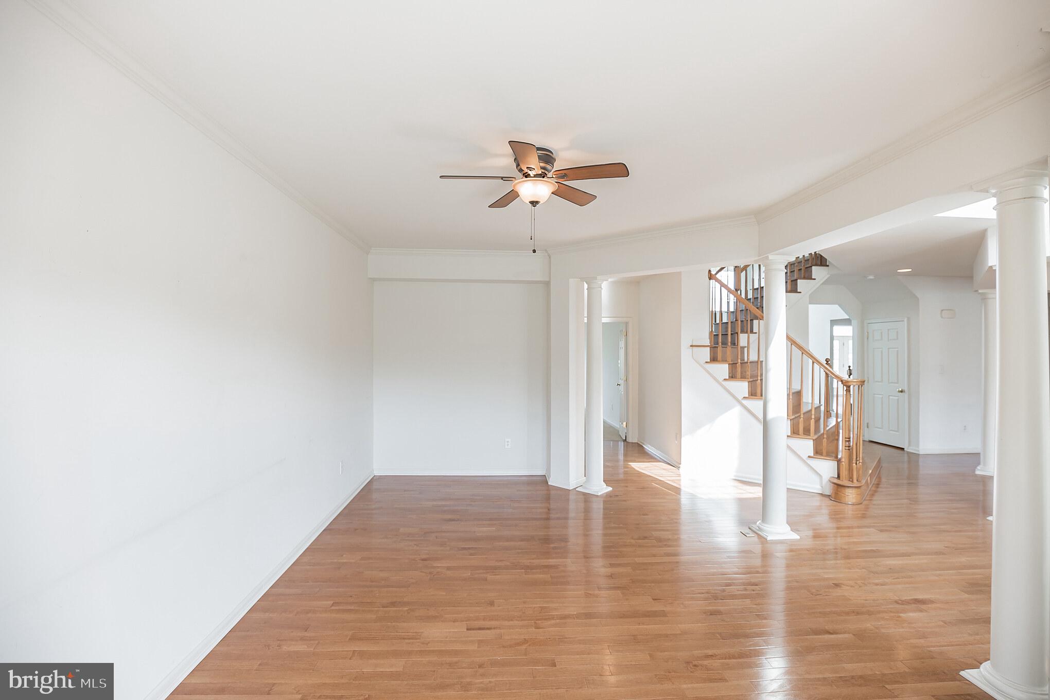 29 Mullen Drive Sicklerville, NJ 08081 - Photo 6 of 38 Living Room