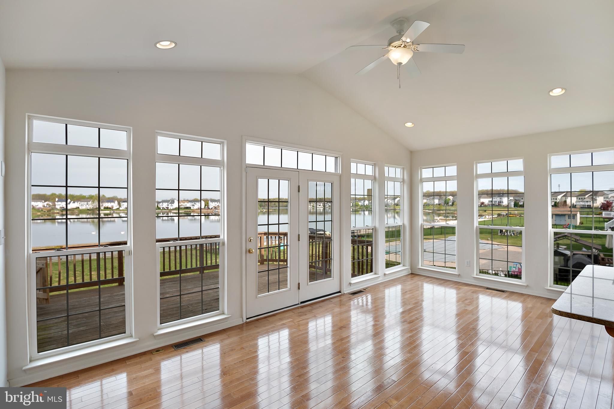 29 Mullen Drive Sicklerville, NJ 08081 - Photo 7 of 38 Morning Room In Kitchen