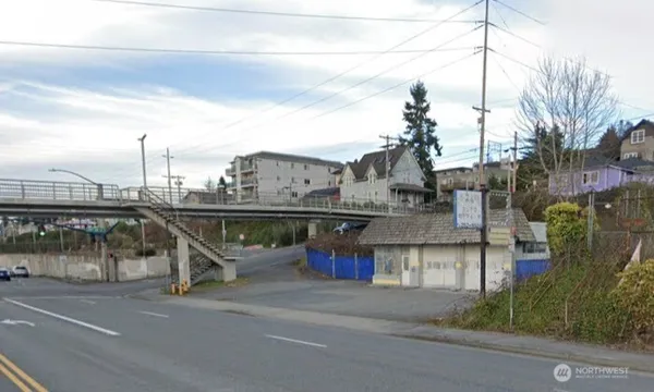 $800,000 | 2501 West Marine View Drive, Everett, WA 98201
