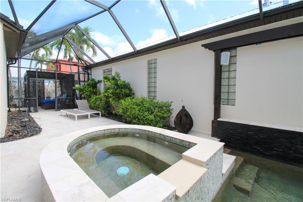 647 110th Avenue North Naples, FL 34108 - Photo 20 of 48