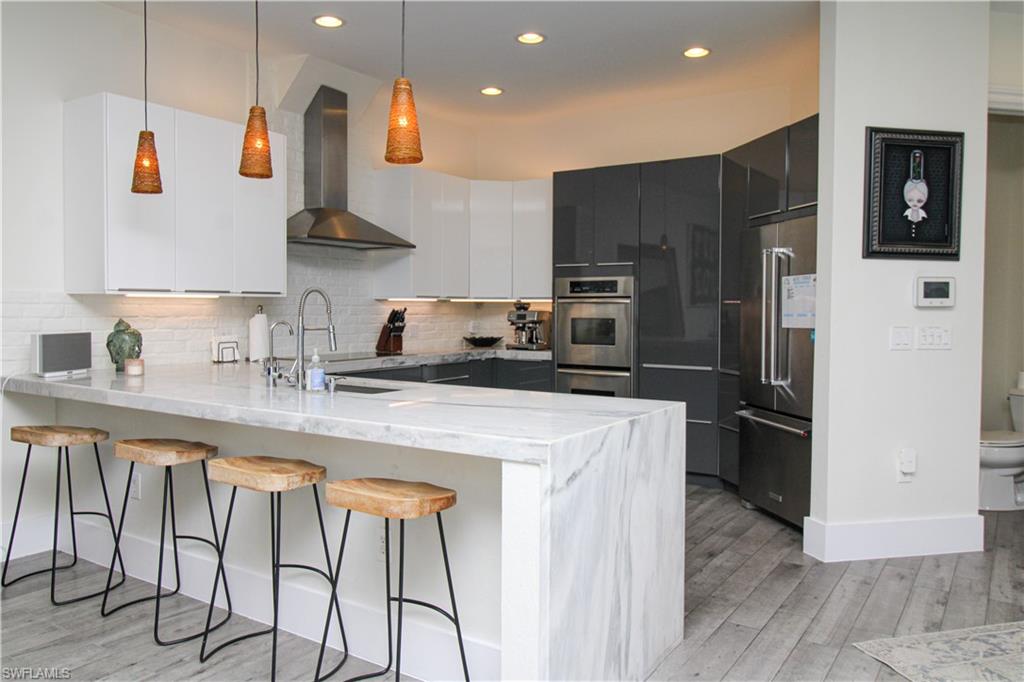 647 110th Avenue North Naples, FL 34108 - Photo 4 of 48