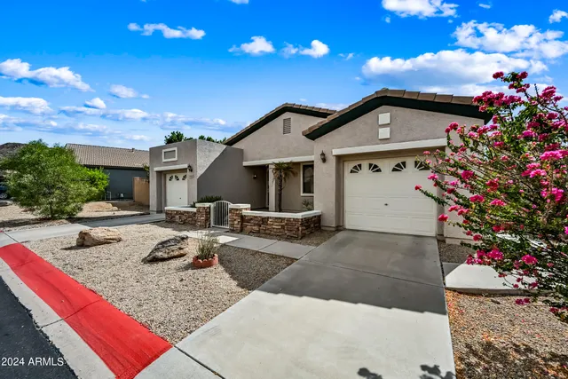 $2,200 | 6707 East Roland Street, Mesa, AZ 85215