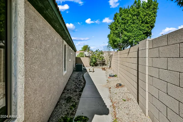 $2,200 | 6707 East Roland Street, Mesa, AZ 85215