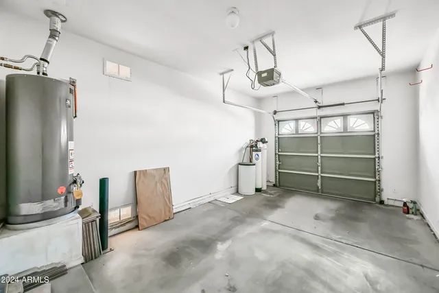 $2,200 | 6707 East Roland Street, Mesa, AZ 85215