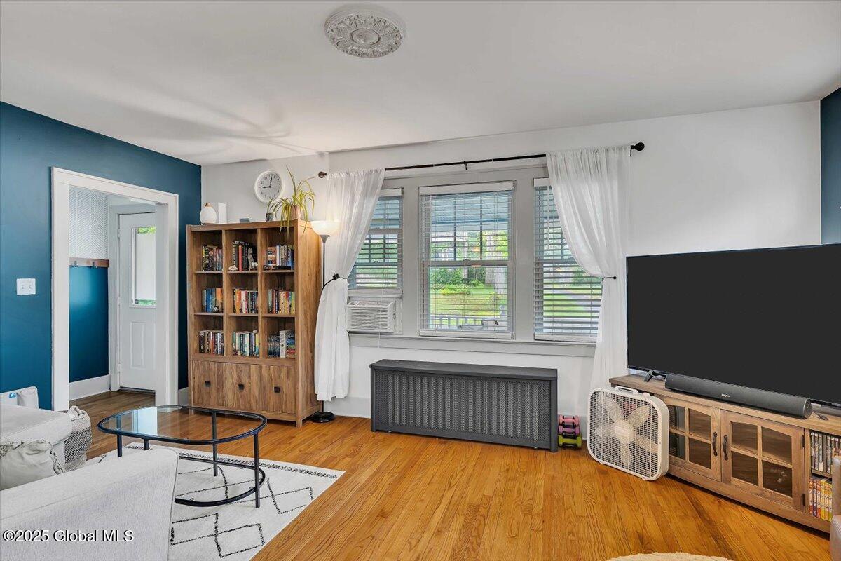 29 Cuthbert Street Scotia, NY 12302 - Photo 5 of 31 04-P1433196