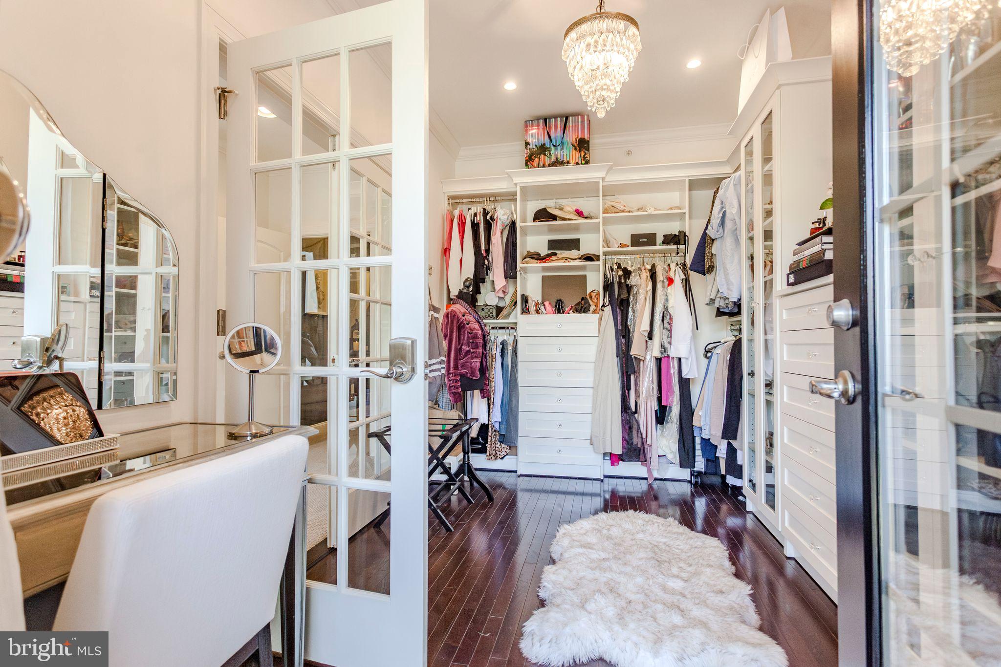 52 David Drive Newtown, PA 18940 - Photo 19 of 32 a view of a livingroom with furniture and windows