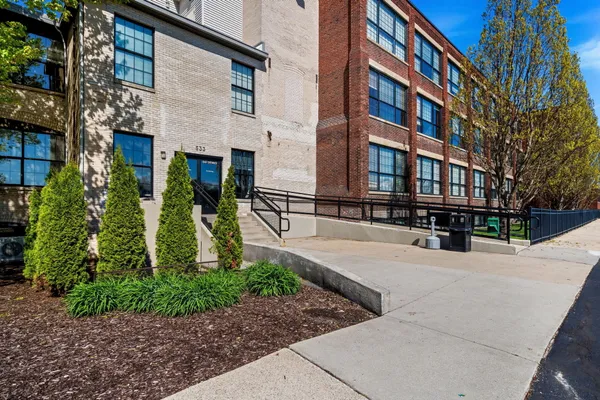 $244,900 | 533 Columbia Avenue, Unit 22, Holland, MI 49423