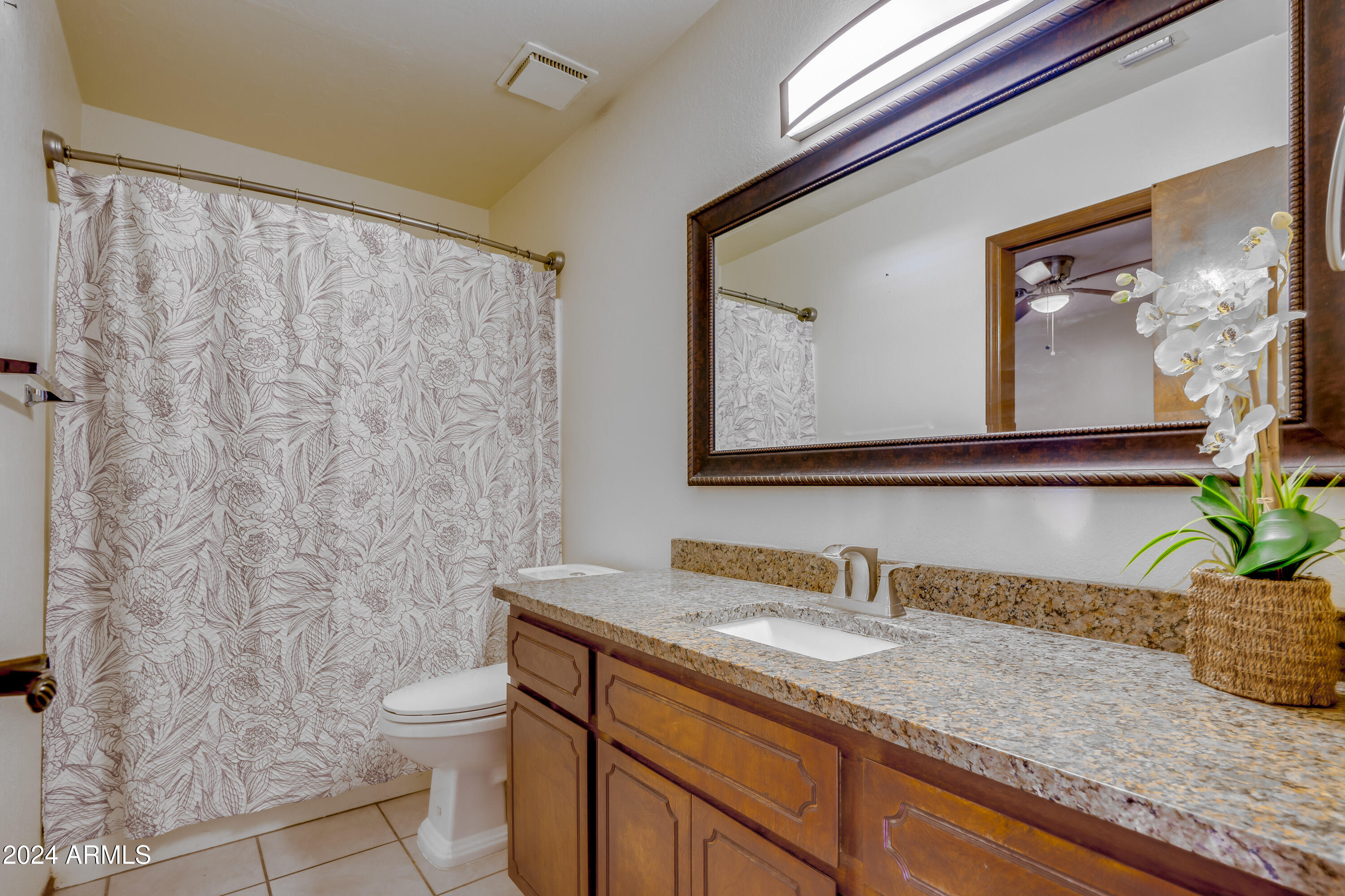 2329 North Recker Road, Unit 15 Mesa, AZ 85215 - Photo 9 of 20 Main Bath