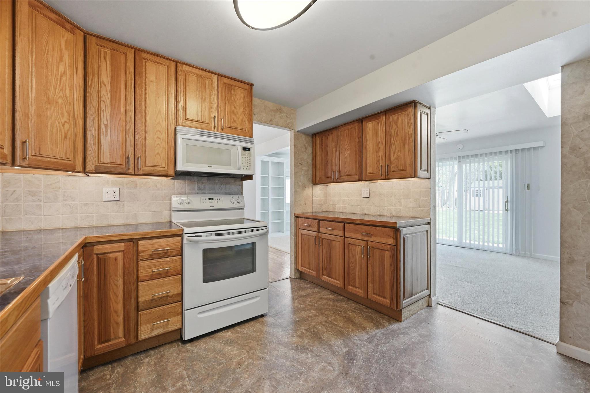 227 Tuscany Road Aston, PA 19014 - Photo 12 of 25 Gallery Image 12