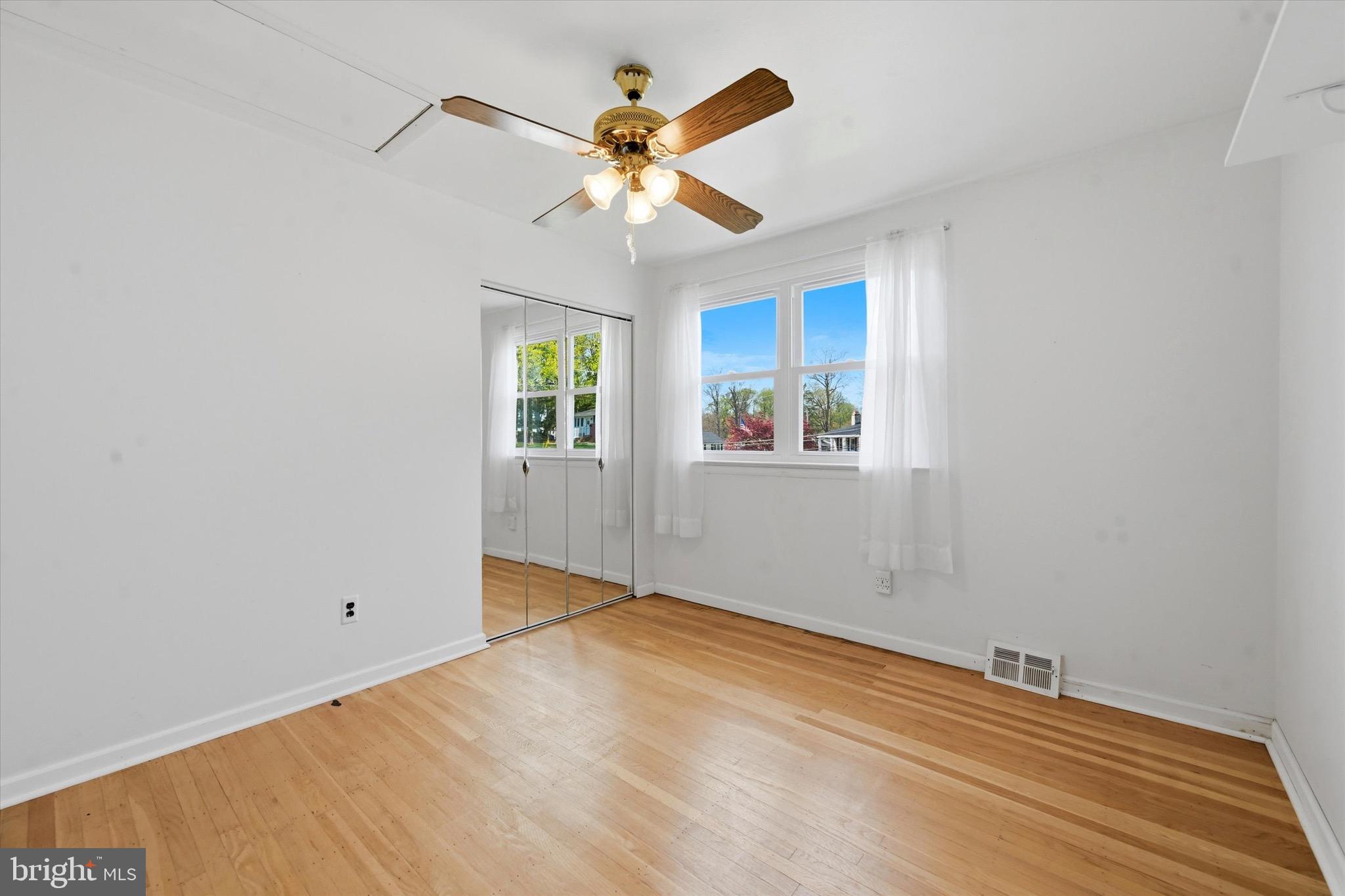 227 Tuscany Road Aston, PA 19014 - Photo 6 of 25 Gallery Image 6