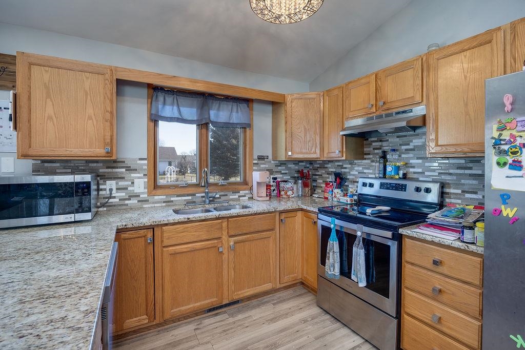 2210 North Wright Road Janesville, WI 53546 - Photo 14 of 29