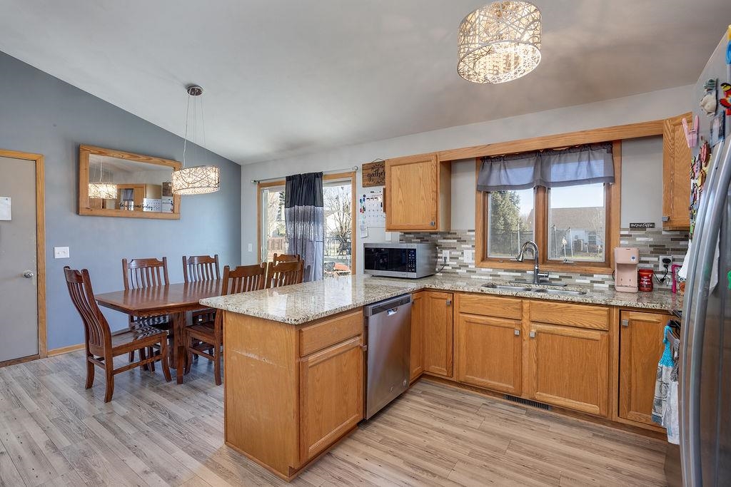 2210 North Wright Road Janesville, WI 53546 - Photo 15 of 29