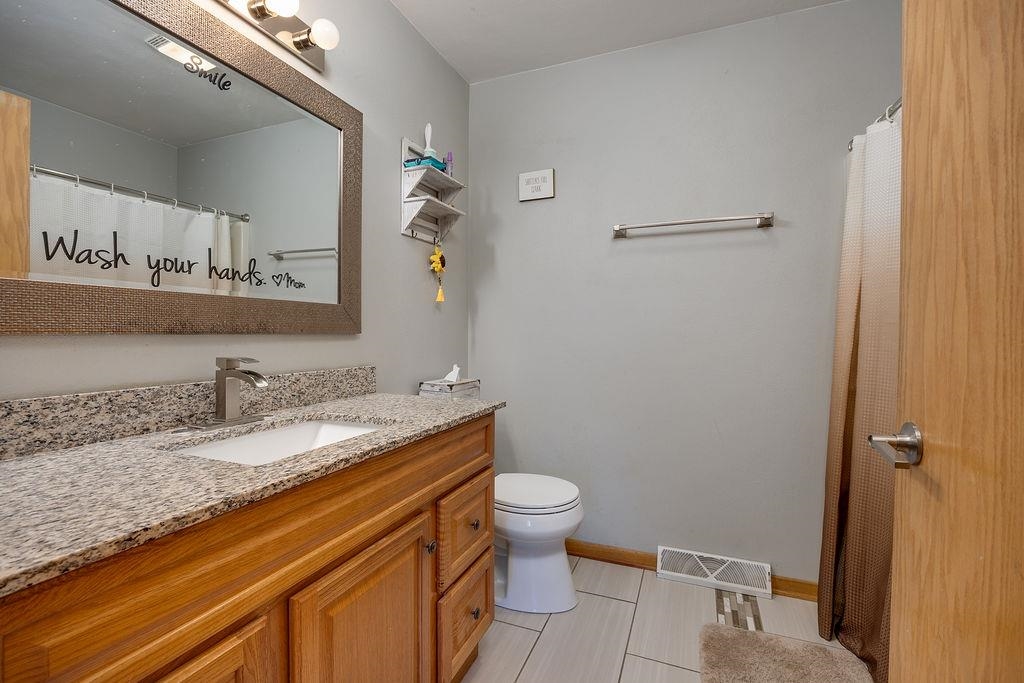 2210 North Wright Road Janesville, WI 53546 - Photo 17 of 29