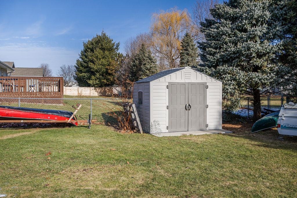 2210 North Wright Road Janesville, WI 53546 - Photo 4 of 29