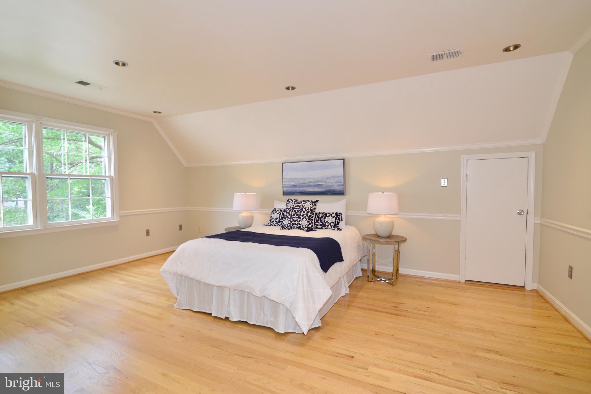 11480 Bingham Terrace Reston, VA 20191 - Photo 26 of 48 Owner's Suite with hardwoods and recessed lighting