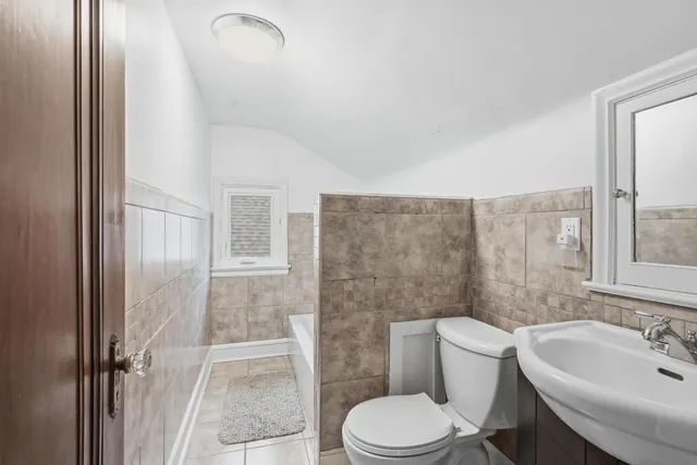 $215,000 | 2911 21st Avenue, Rock Island, IL 61201