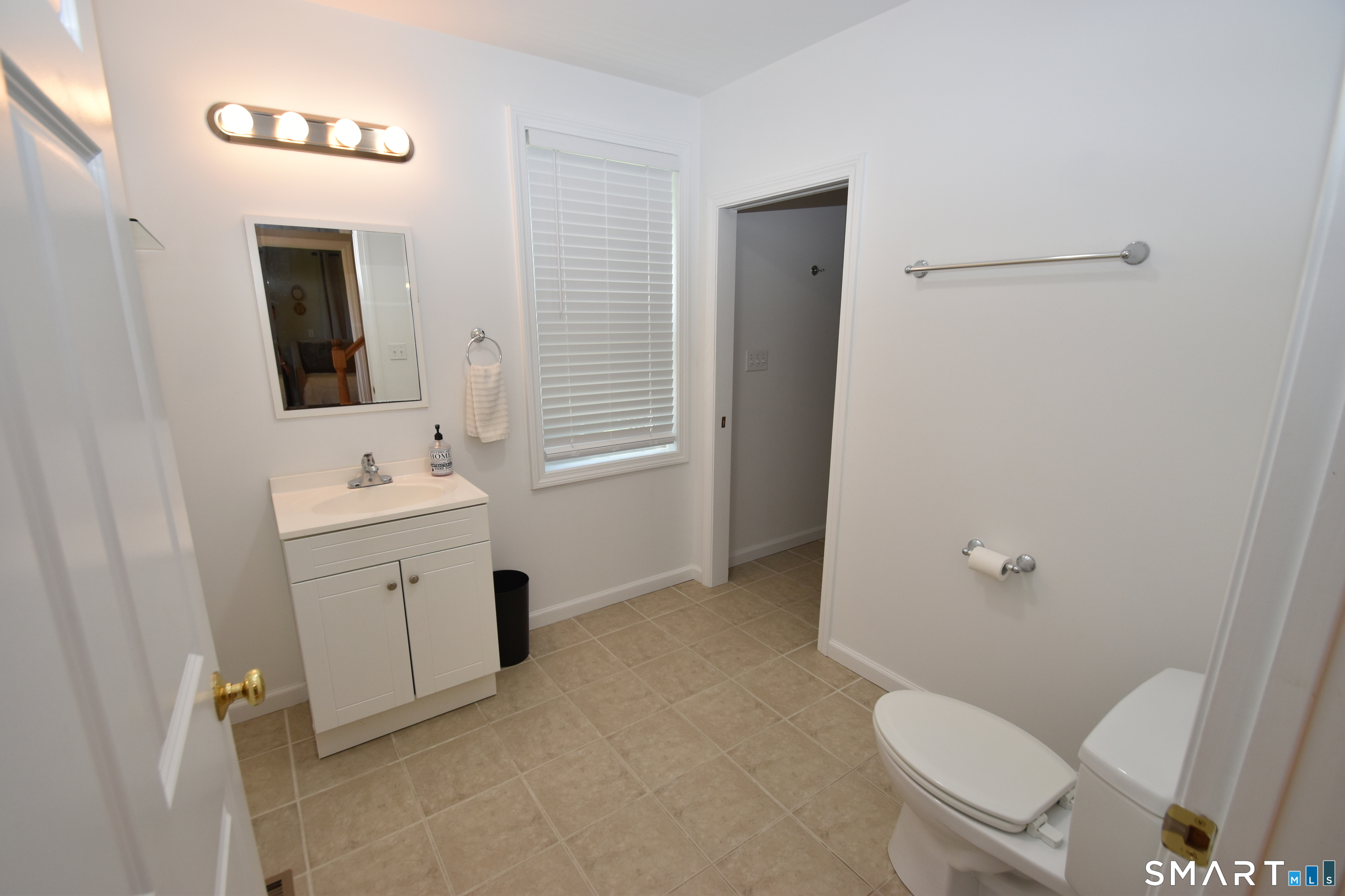 139 Hewitt Road Stonington, CT 06378 - Photo 13 of 25 Gallery Image 13