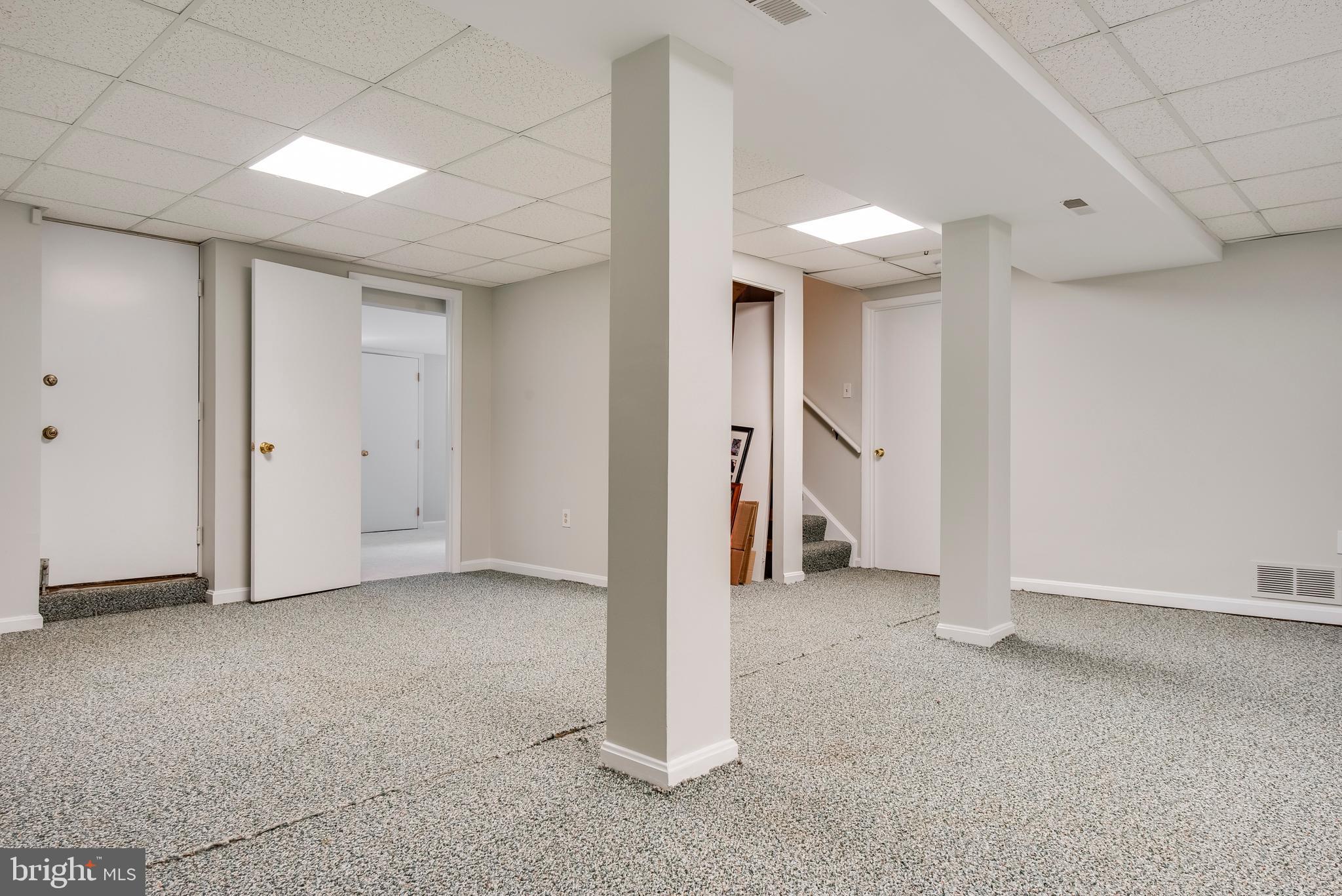 314 Canterfield Road Annapolis, MD 21403 - Photo 16 of 37 a view of an empty room