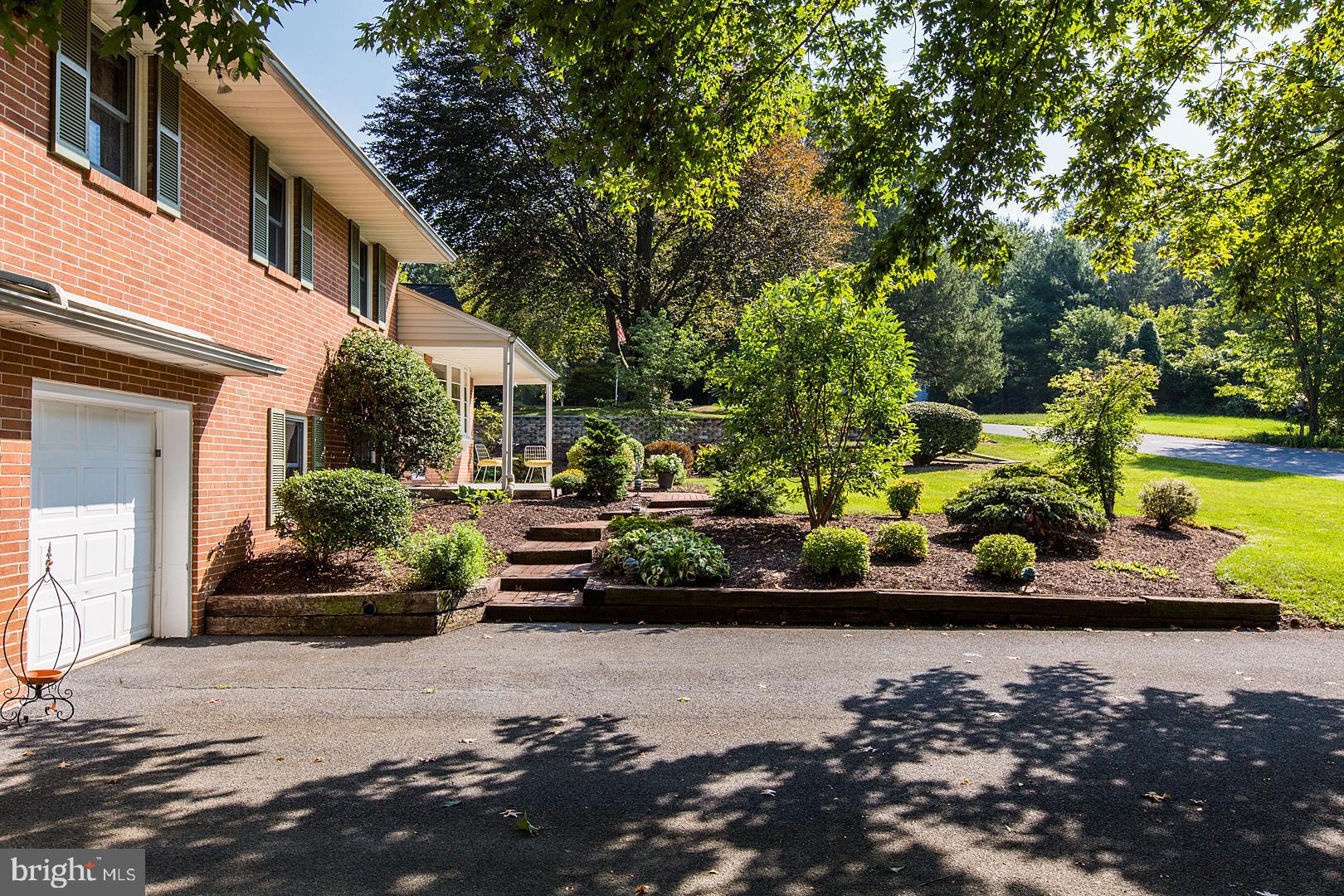 822 Hillaire Road Lancaster, PA 17601 - Photo 8 of 74 Gallery Image 8