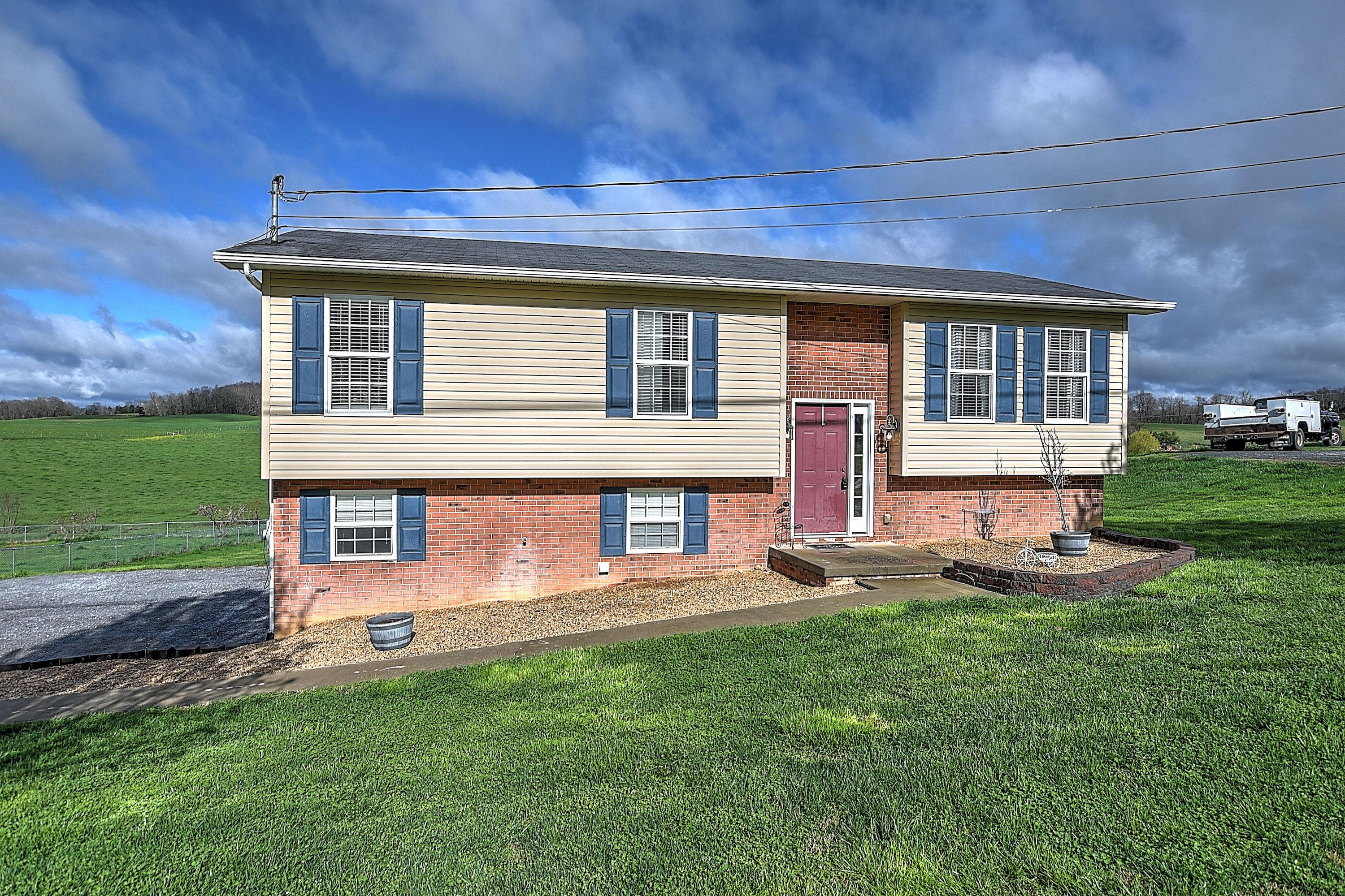 1555 Old Snapps Ferry Road Chuckey, TN 37641 - Photo 2 of 36 1055 Old Snapps Ferry-2