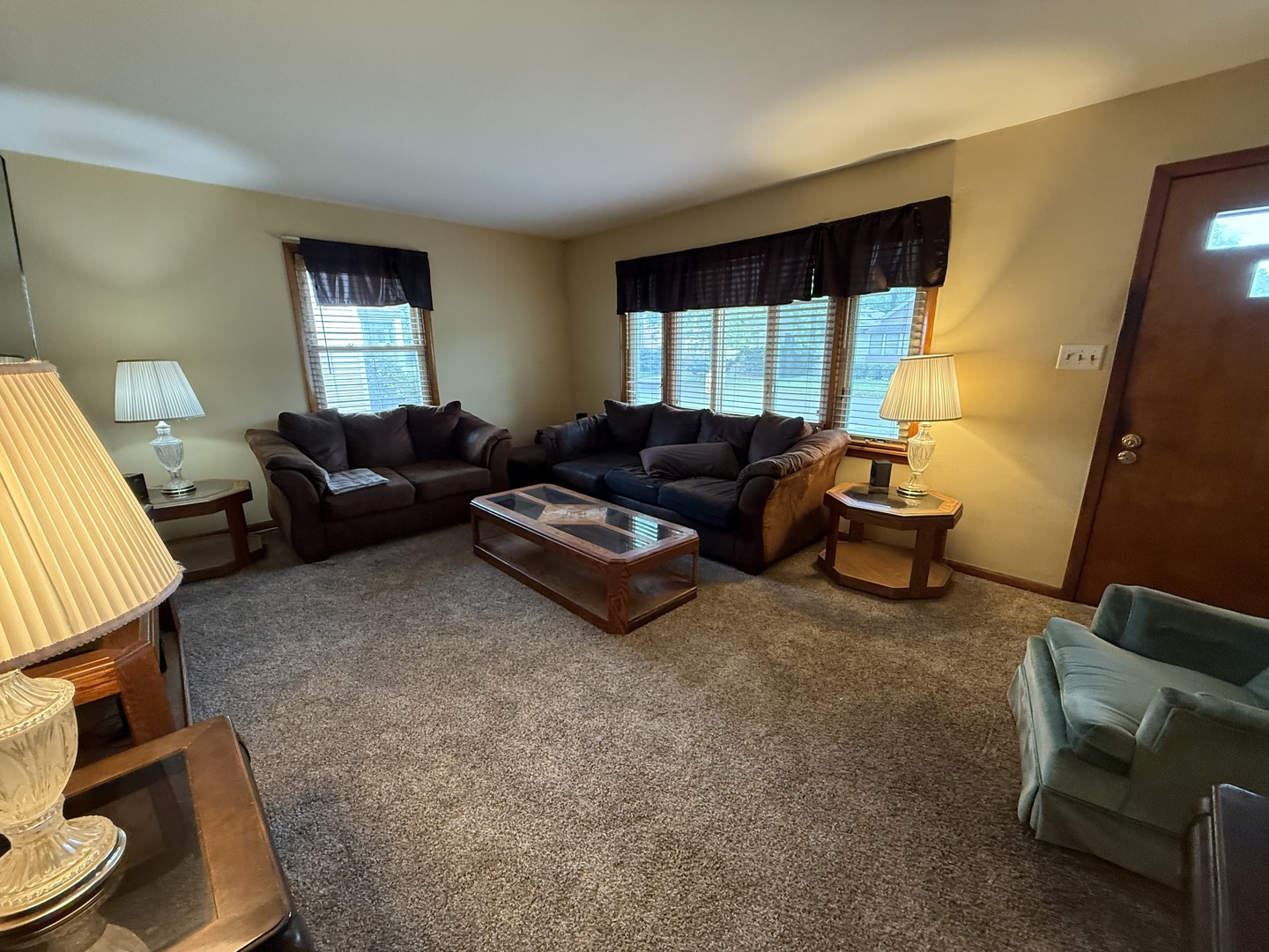 18316 Sherman Street Lansing, IL 60438 - Photo 3 of 14 a living room with furniture and a window