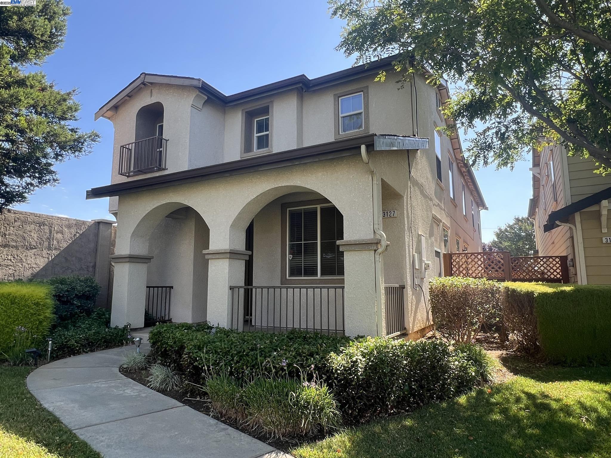 3127 Puffin Circle Fairfield, CA 94533 - Photo 1 of 23 a front view of a house with garden