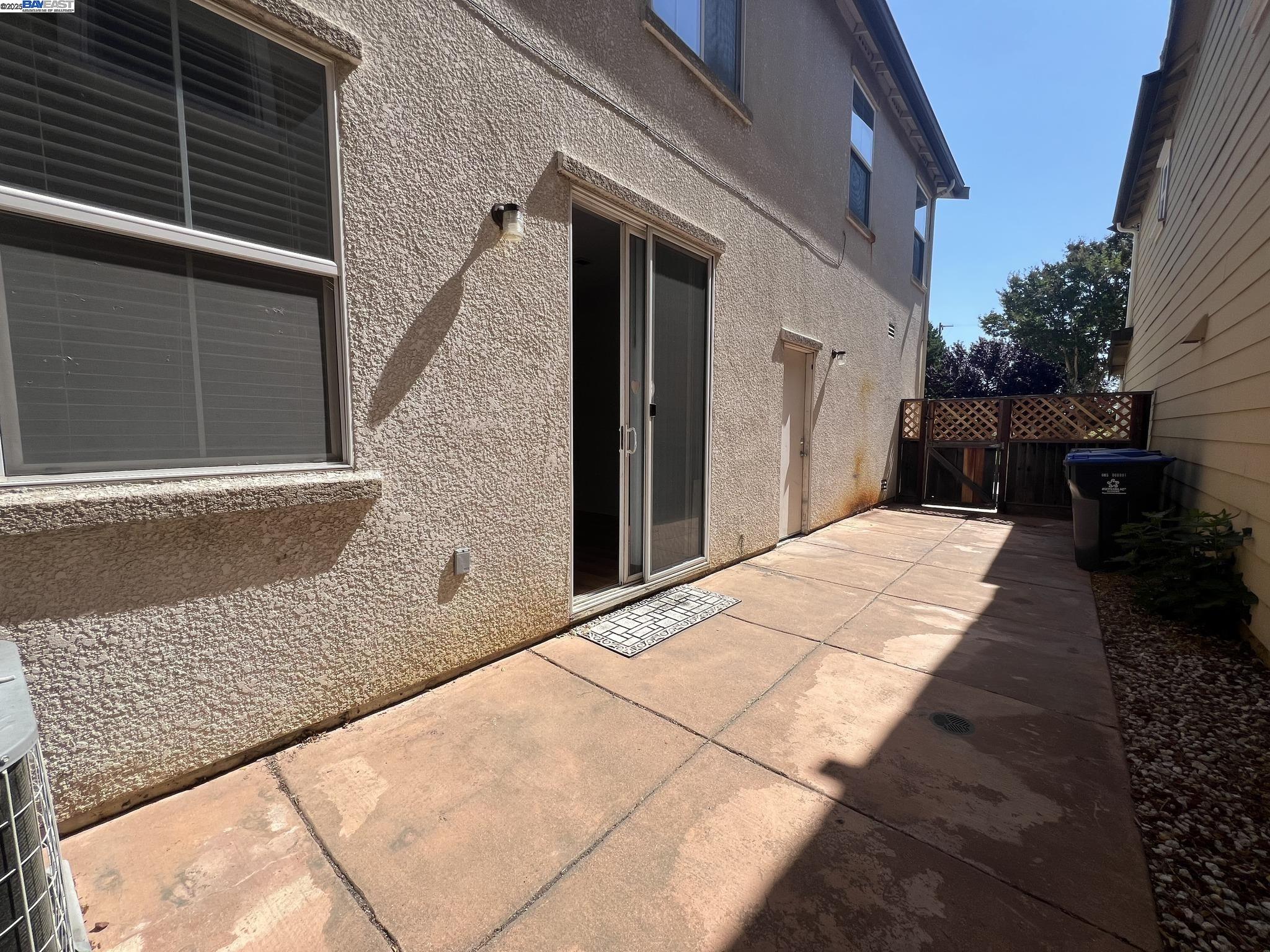 3127 Puffin Circle Fairfield, CA 94533 - Photo 22 of 23 a backyard of a house