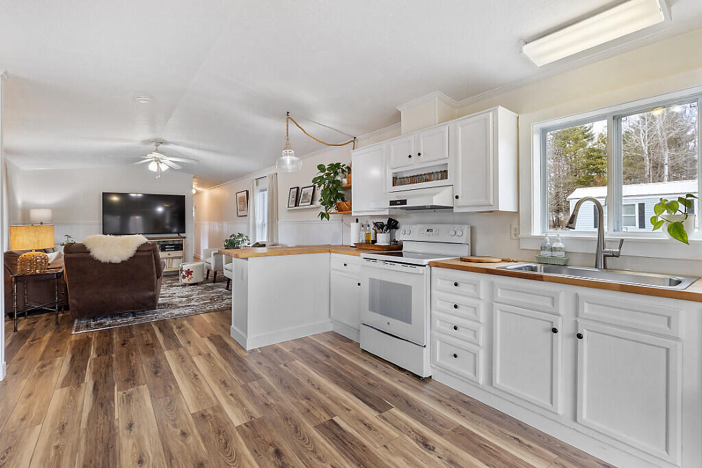 414 Bellsqueeze Road Benton, ME 04901 - Photo 12 of 38 35_BP5A0318_DxO_mls