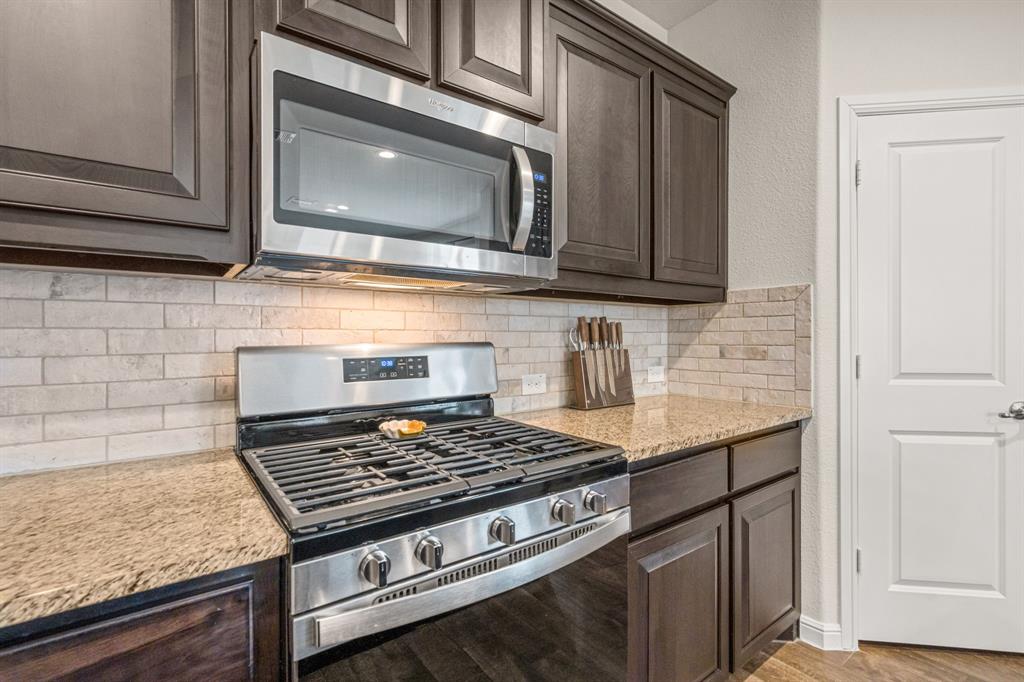 1443 Fox Hollow Road Krum, TX 76249 - Photo 13 of 39 Gas appliances