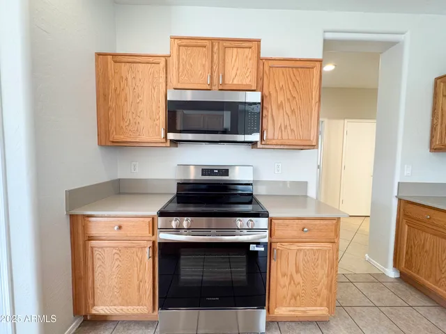 $2,100 | 17230 West Saguaro Lane, Surprise, AZ 85388
