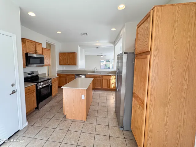 $2,100 | 17230 West Saguaro Lane, Surprise, AZ 85388