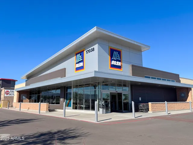 $2,100 | 17230 West Saguaro Lane, Surprise, AZ 85388