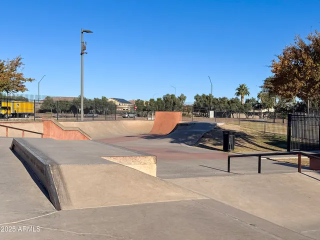 $2,100 | 17230 West Saguaro Lane, Surprise, AZ 85388