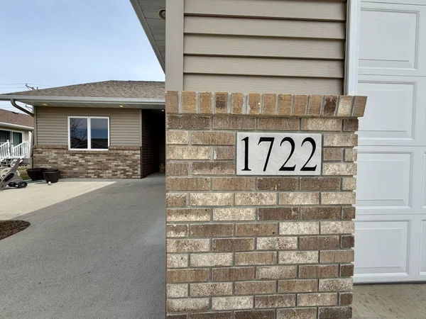 $399,900 | 1722 12th Street North, Wahpeton, ND 58075