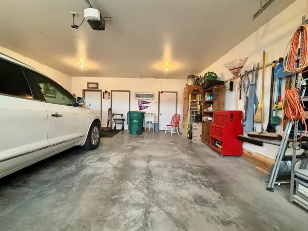 $399,900 | 1722 12th Street North, Wahpeton, ND 58075