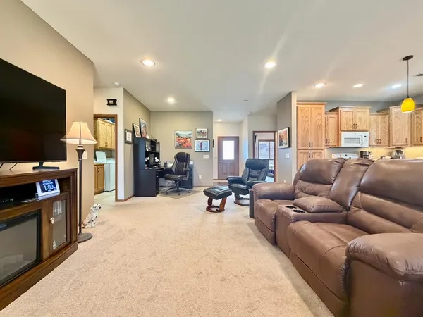 $399,900 | 1722 12th Street North, Wahpeton, ND 58075
