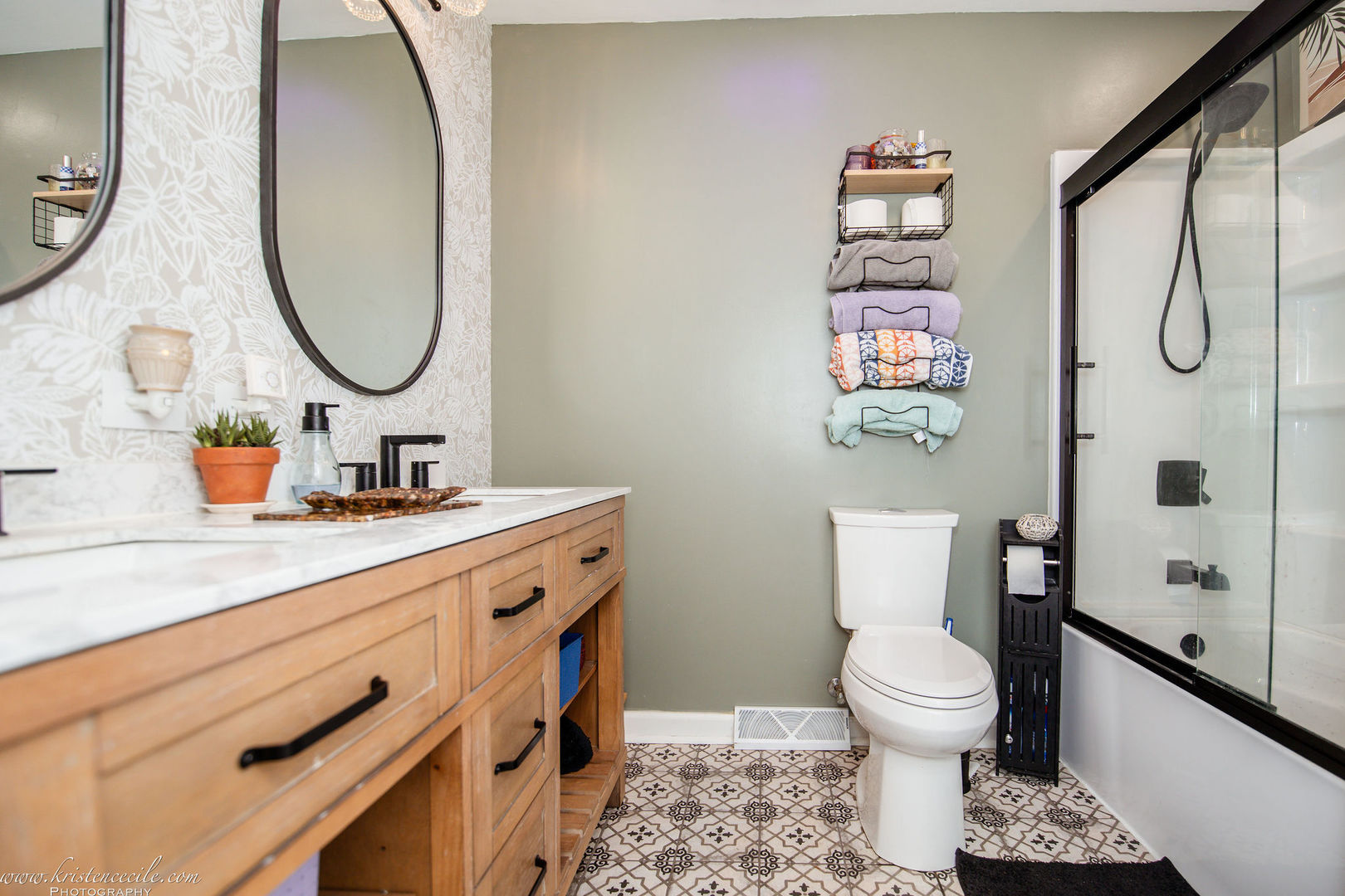 936 West Corning Road Beecher, IL 60401 - Photo 27 of 72 a bathroom with a toilet sink and mirror