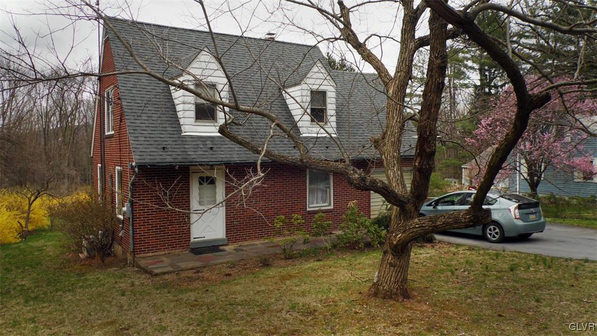 1327 Stonesthrow Road Bethlehem, PA 18015 - Photo 1 of 27 Gallery Image 1