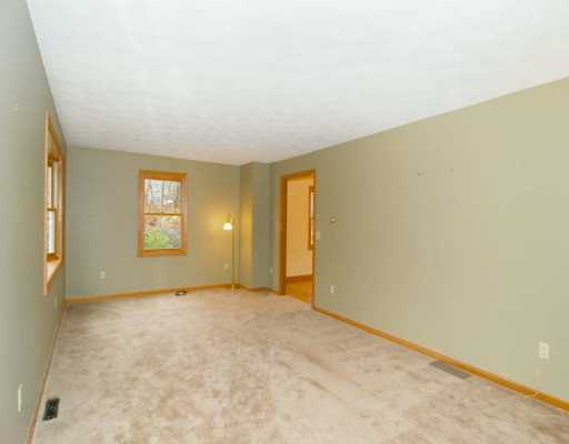 34 Laurel Road Exeter, RI 02822 - Photo 3 of 8 Living Room.