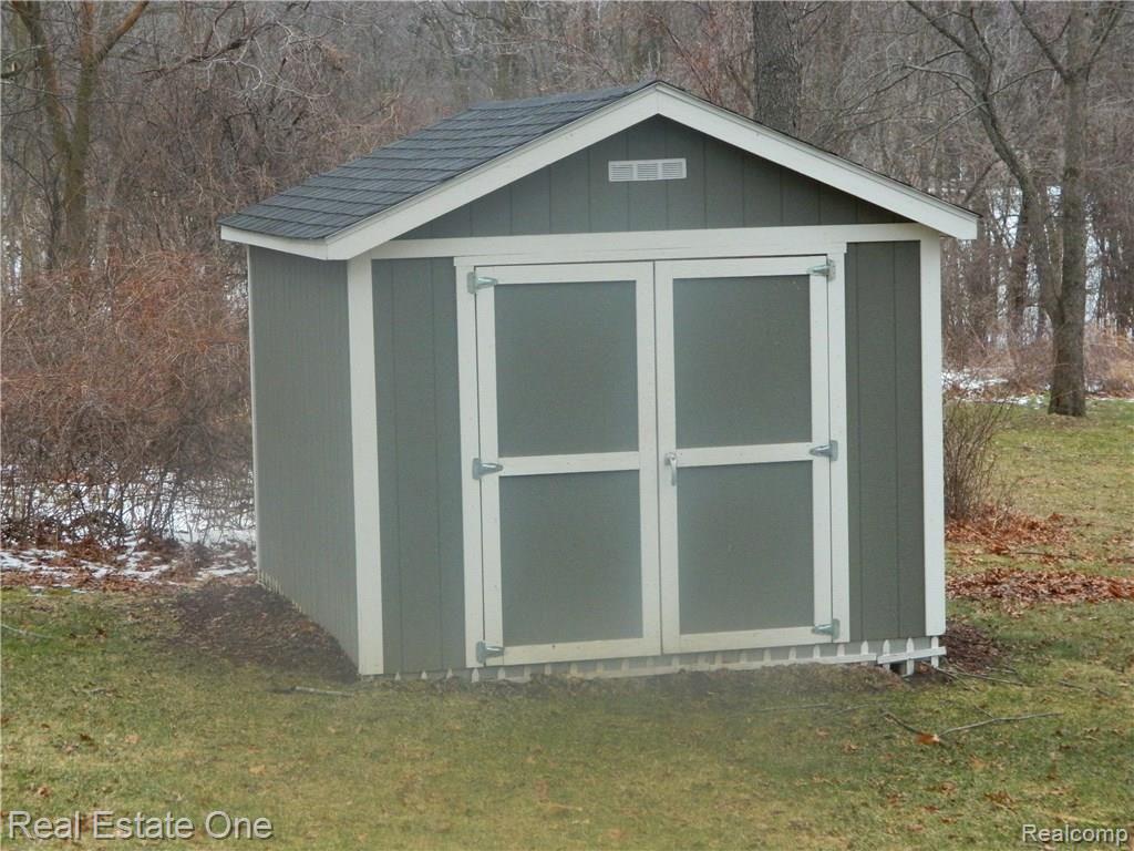 1053 Seville Road Rochester Hills, MI 48309 - Photo 65 of 66