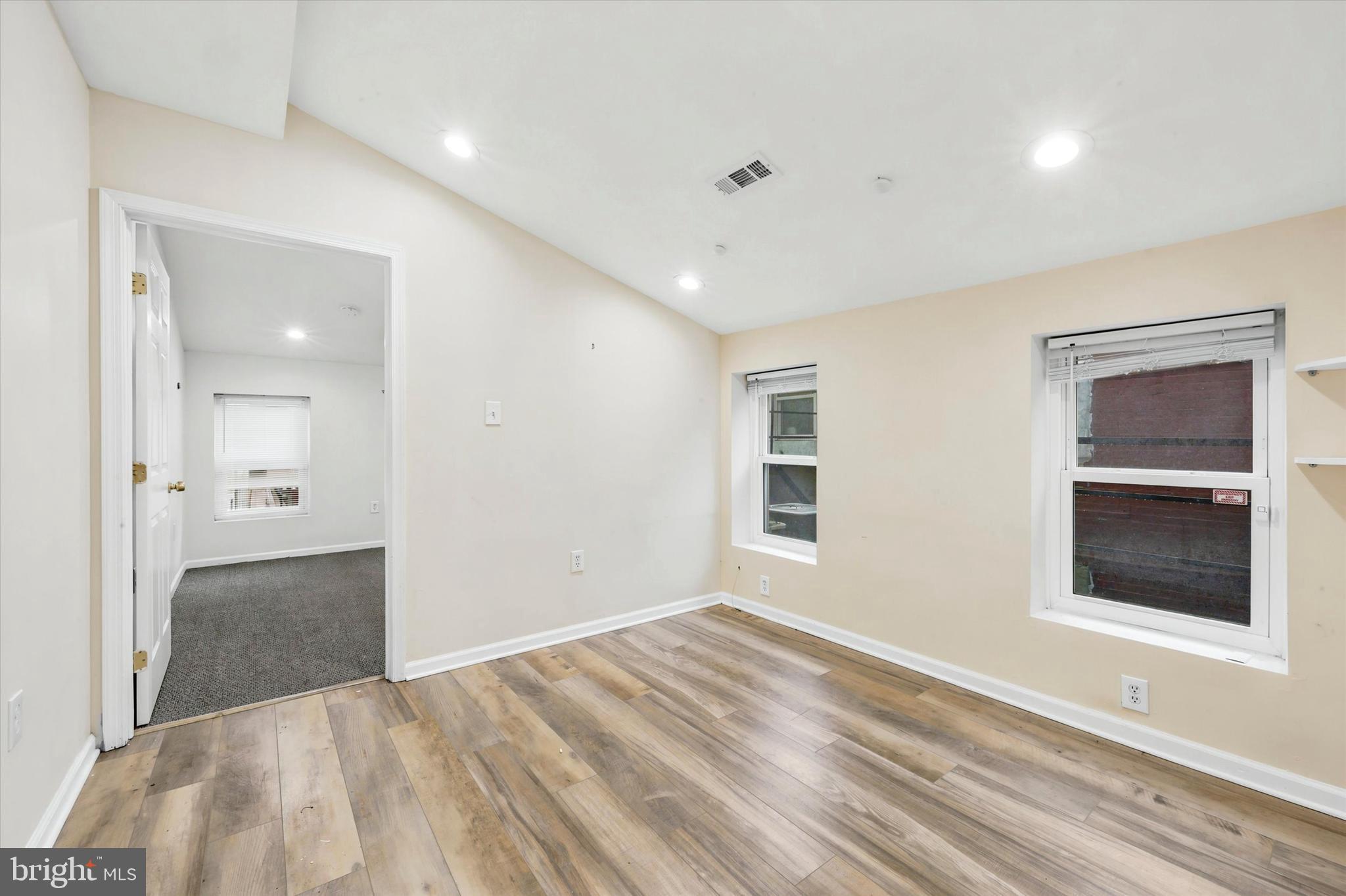 33 South 19th Street Philadelphia, PA 19103 - Photo 1 of 15 a view of empty room with windows and wardrobe