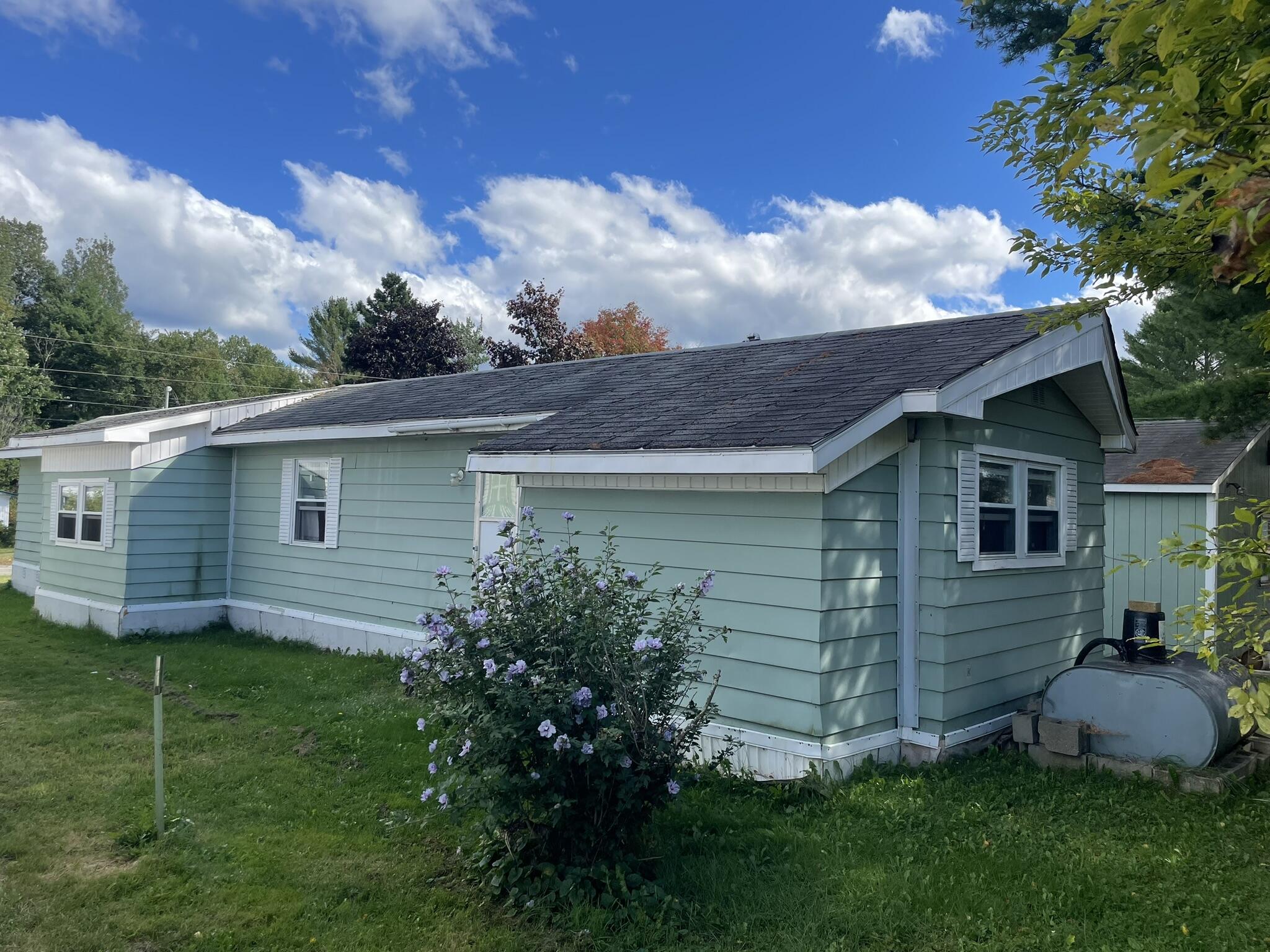 47 Cedar Street Millinocket, ME 04462 - Photo 8 of 29 IMG_4315