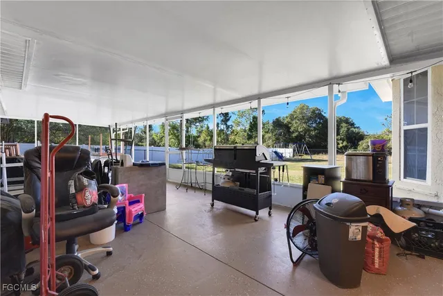 $499,900 | 521 Grant Avenue, Lehigh Acres, FL 33972